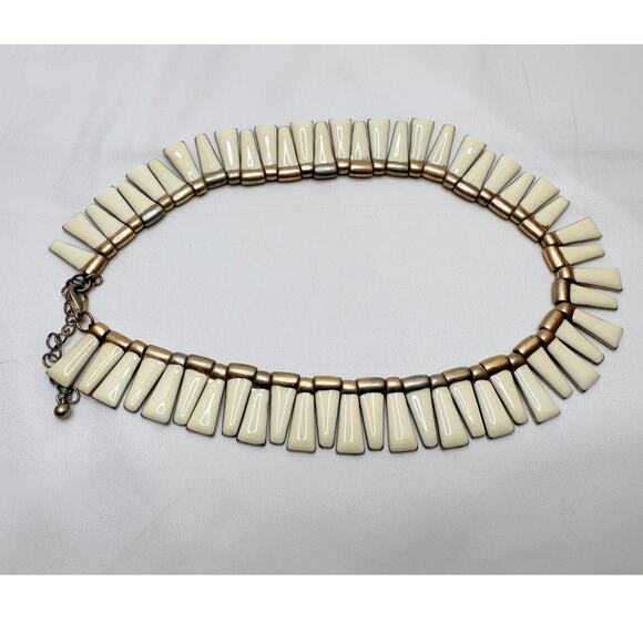 Vintage 1970s Brutalist Modernist Enamel & Hammered Metal Collar Necklace - Picture 1 of 10